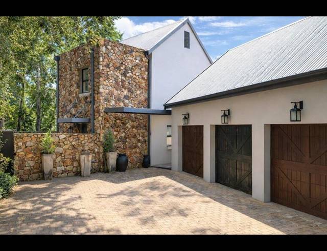 4 BEDROOM HOUSE FOR SALE IN SOUTHDOWNS ESTATE